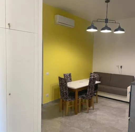 Candia House Apartment